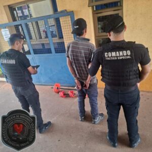 El Comando atrapó a “Patón”, sospechoso por el robo de elementos de gimnasio en Posadas El Comando atrapó a “Patón”, sospechoso por el robo de elementos de gimnasio en Posadas imagen-1