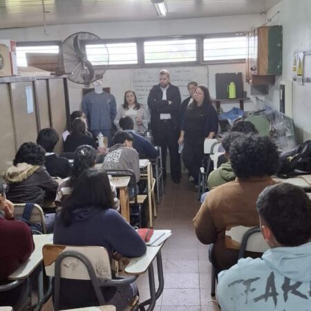 Tras intervención la Defensoría de los Derechos de los NNyA en el EPET 45 se presentó un informe donde se confirman “conductas violentas” por parte de docentes imagen-12
