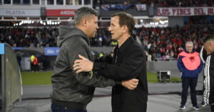 El Traductor Flores, "satisfecho" con el empate ante Boca: "Así se juegan estos partidos" imagen-2