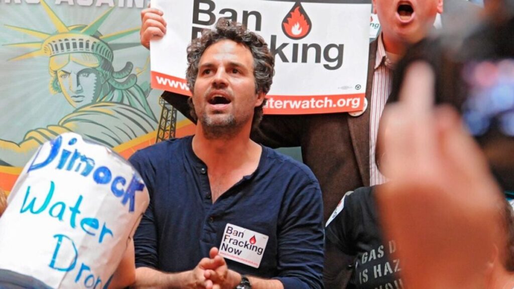 Mark Ruffalo compró 20 héctáreas de terreno en Nueva York y lleva casi 20 años luchando contra el 'fracking', una técnica prohibida en España imagen-5