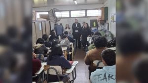 La Defensoría de los Derechos de los Niños, Niñas y Adolescentes confirmó conductas violentas de docentes en la EPET 45 de Posadas La Defensoría de los Derechos de los Niños, Niñas y Adolescentes confirmó conductas violentas de docentes en la EPET 45 de Posadas imagen-3