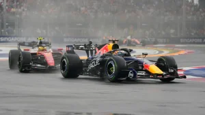 Max Verstappen dominó una caótica Sprint en Singapur tras el temprano abandono de Franco Colapinto Max Verstappen dominó una caótica Sprint en Singapur tras el temprano abandono de Franco Colapinto imagen-2