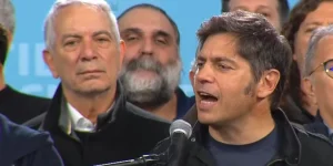 Kicillof encabezó el acto del Día de la Lealtad, defendió a Cristina Kirchner y llamó a reorganizar el peronismo para 2027 imagen-8