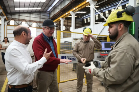 “La sociedad misionera no le teme al trabajo”: Passalacqua destacó el desarrollo industrial de Arme imagen-7