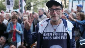 Padre Paco: “Los vecinos están implosionando por las deudas” Padre Paco: “Los vecinos están implosionando por las deudas” imagen-1