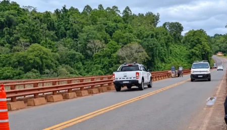 Habilitan parcialmente el tránsito sobre el puente Paranay imagen-12