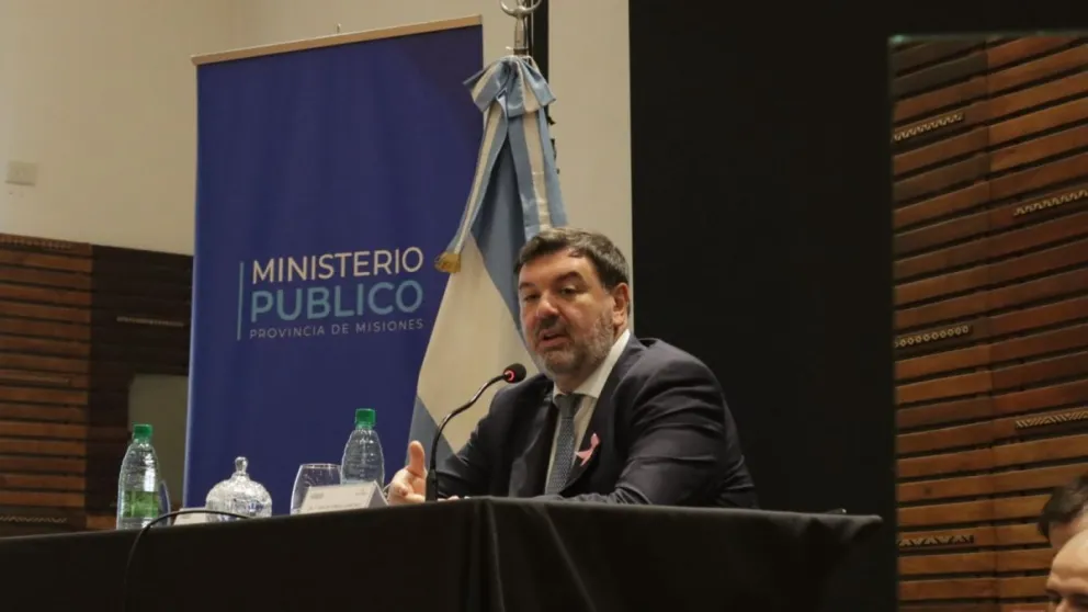 El juez federal Ariel Lijo estuvo en Misiones y capacitó a jueces, fiscales y defensores El juez federal Ariel Lijo estuvo en Misiones y capacitó a jueces, fiscales y defensores imagen-5