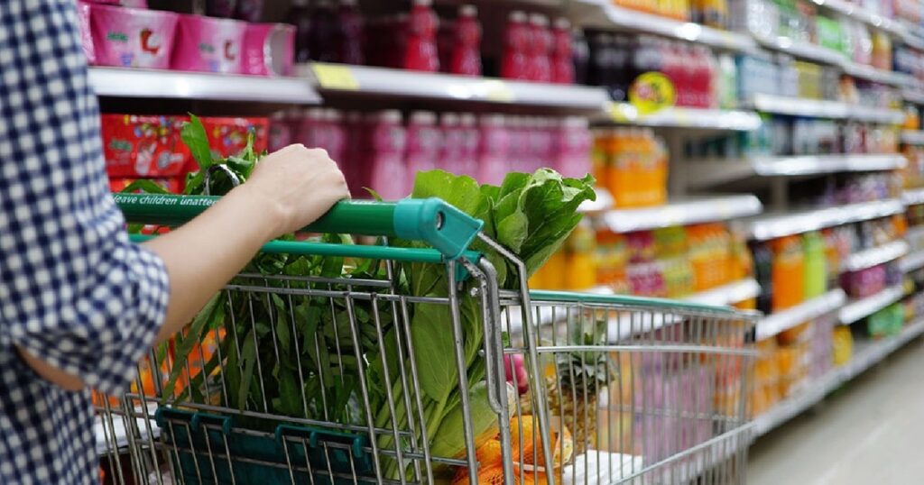 La psicología dice que devolver el carrito de la compra no se trata de seguir las reglas, sino que revela un rasgo que no se puede fingir imagen-106