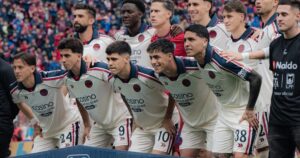 Clima caliente en San Lorenzo: silbidos en la salida del equipo, el "jugadores mediocres" y cancha al 50% imagen-3