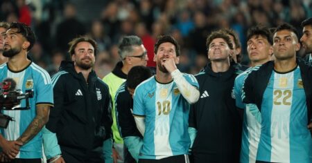El video de la AFA por la despedida de Lionel Messi: reclamo por el Balón de Oro y la "bienvenida a la mejor hinchada del mundo" imagen-18