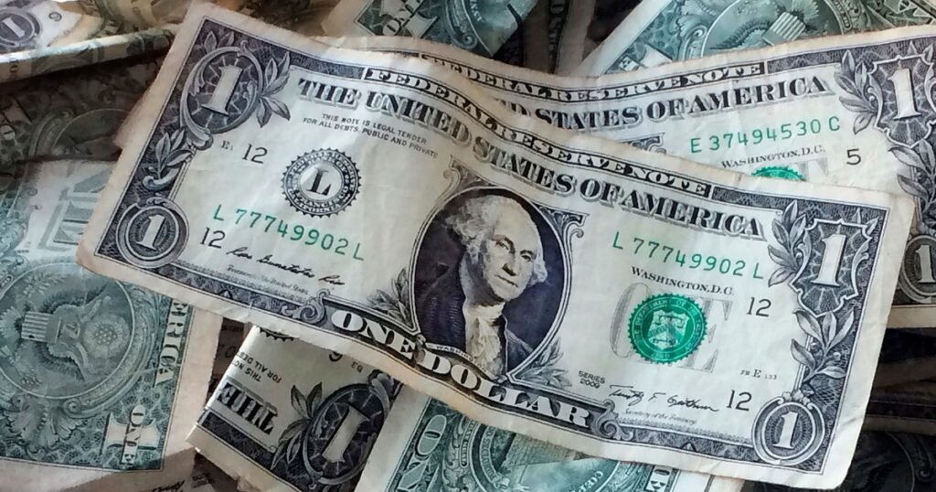 Dólar blue hoy: a cuánto cotiza este viernes 23 de octubre Dólar blue hoy: a cuánto cotiza este viernes 23 de octubre imagen-106